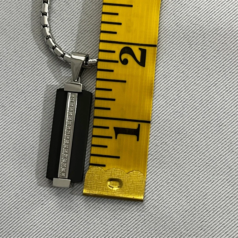 SHR Diamond 1/10CTW Dog Tag Necklace Men 22